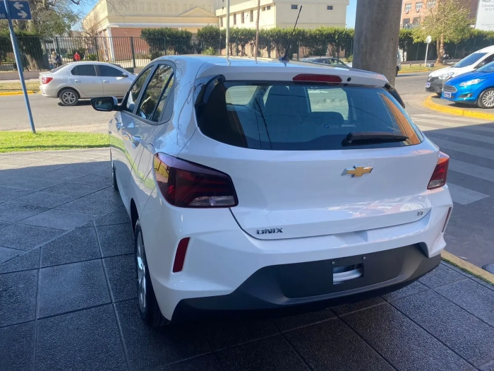 Chevrolet Ónix lt - Imagen 3