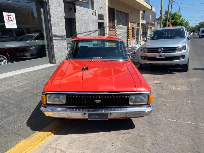 Ford Falcon de lujo