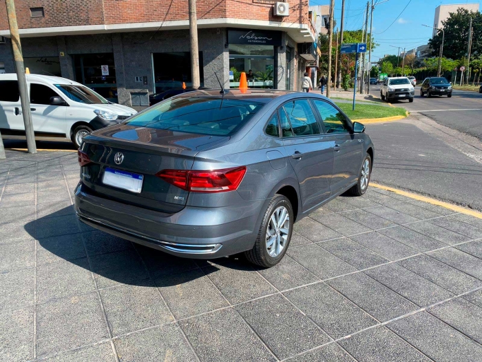 Volkswagen Virtus Highline - Imagen 6