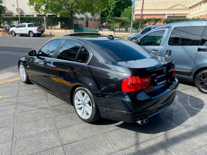 BMW 330i - Imagen 4