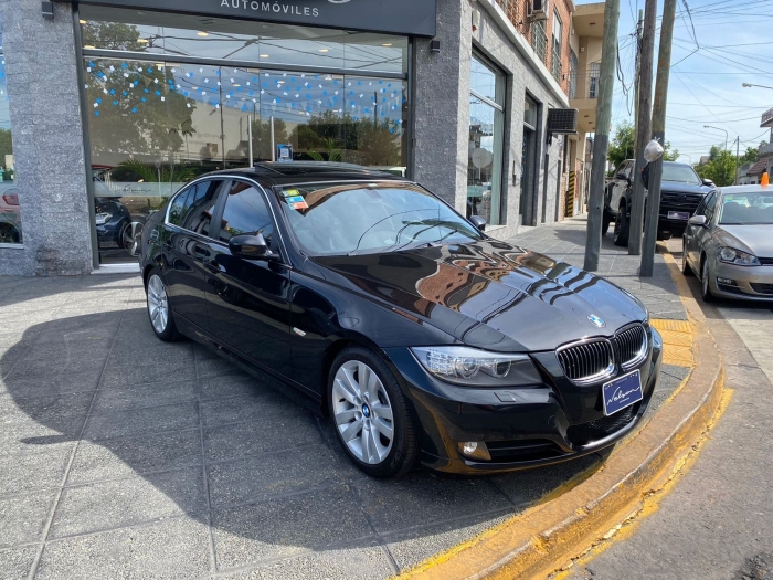 BMW 330i