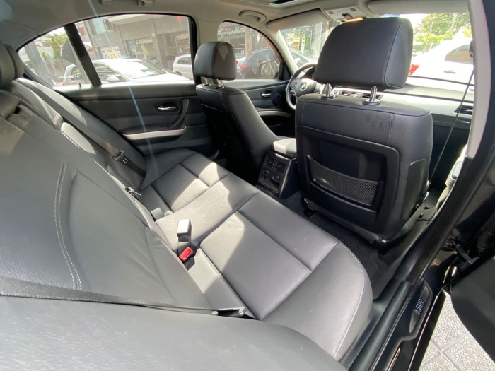 BMW 330i - Imagen 8