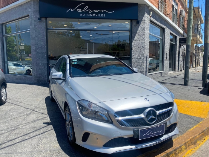 Mercedes Benz A200