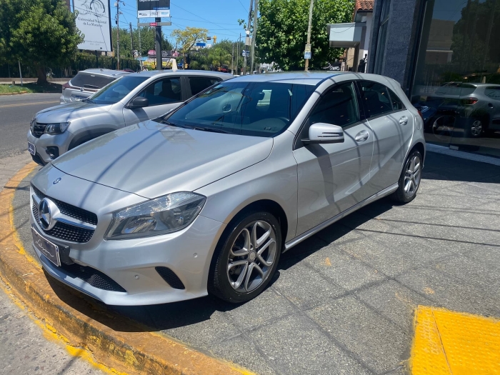 Mercedes Benz A200 - Imagen 2