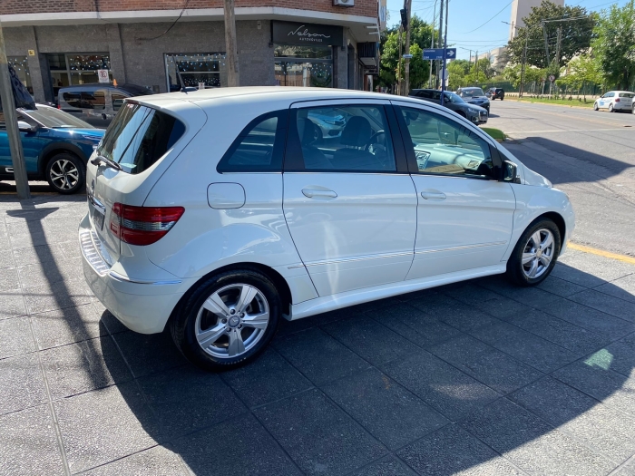 Mercedes Benz B180 - Imagen 2