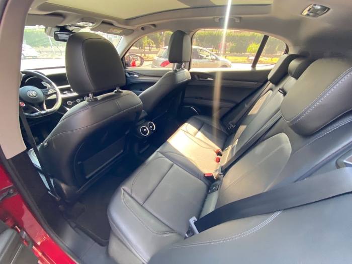 Alfa Romeo Stelvio Q4 - Imagen 7