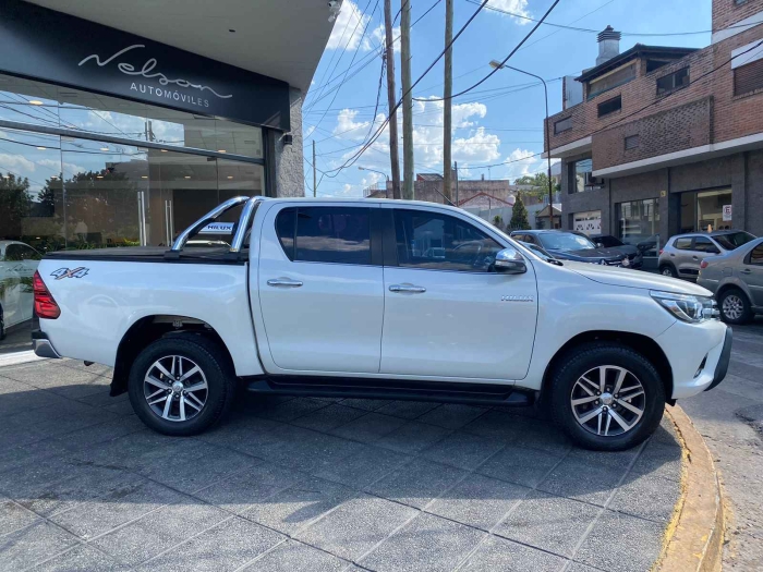 Toyota Hilux srx 4x4 - Imagen 4