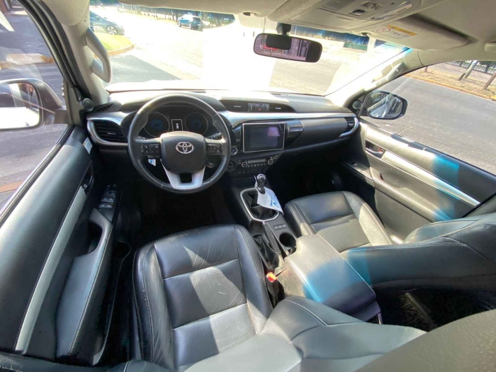 Toyota Hilux srx 4x4 - Imagen 5