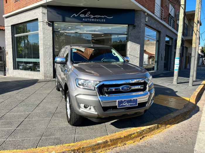 Ford Ranger XLT 4x2 Aut