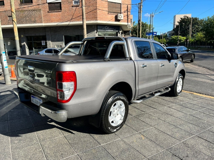 Ford Ranger XLT 4x2 Aut - Imagen 2