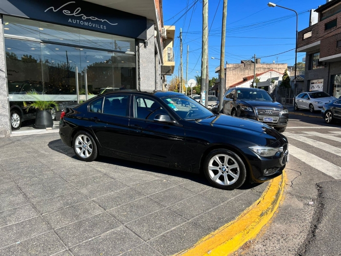 BMW 320i sport - Imagen 4