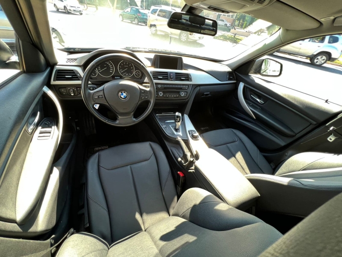 BMW 320i sport - Imagen 2