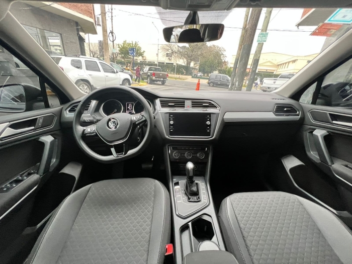 Volkswagen Tiguan 250 tsi 7 as confortline - Imagen 4