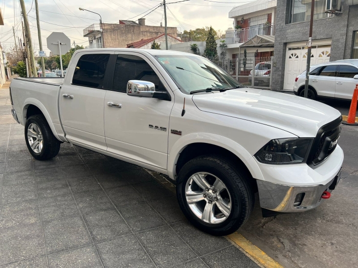 Ram 1500 Laramie - Imagen 6