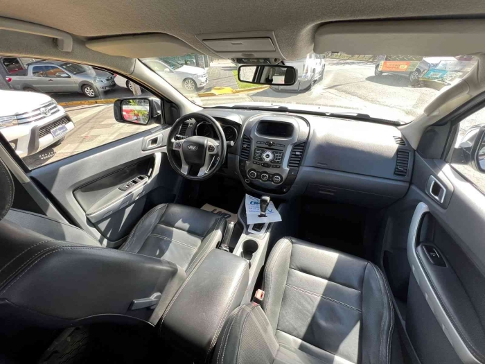 Ford Ranger limited aut 4x4 - Imagen 5