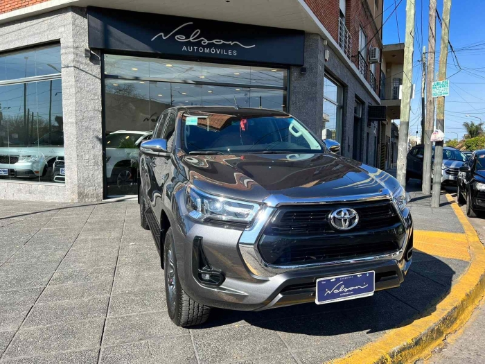 Toyota hilux srv aut 4x2