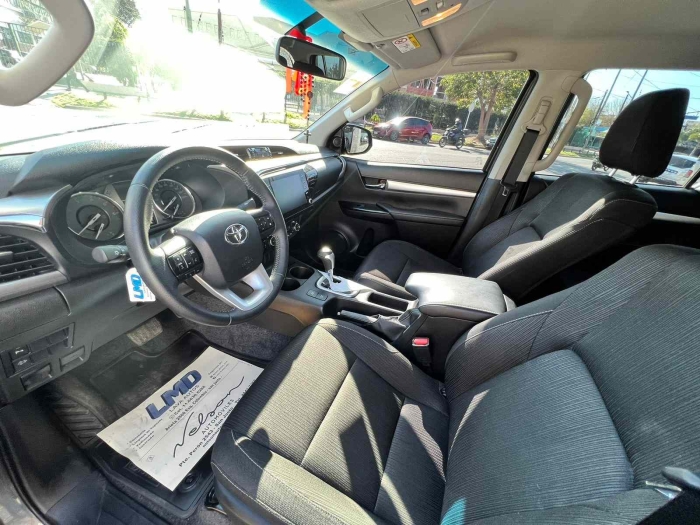 Toyota hilux srv aut 4x2 - Imagen 4
