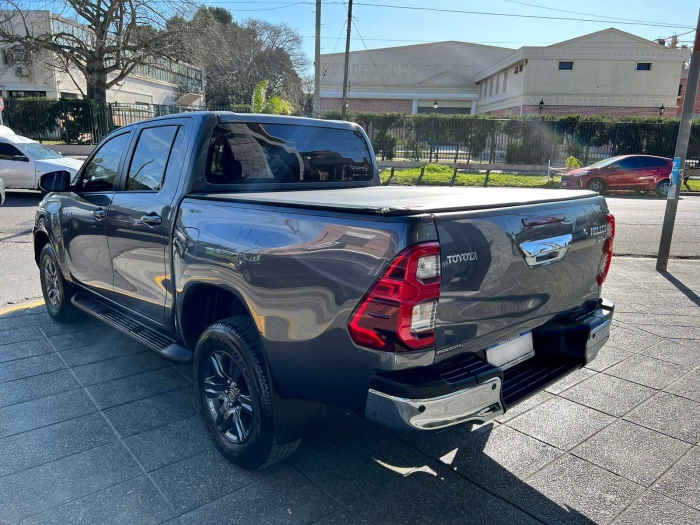 Toyota hilux srv aut 4x2 - Imagen 7