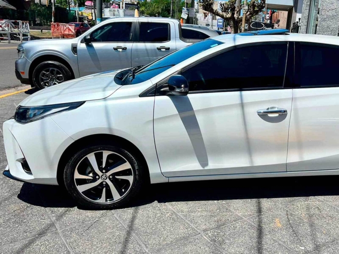 Toyota Yaris S Cvt - Imagen 3