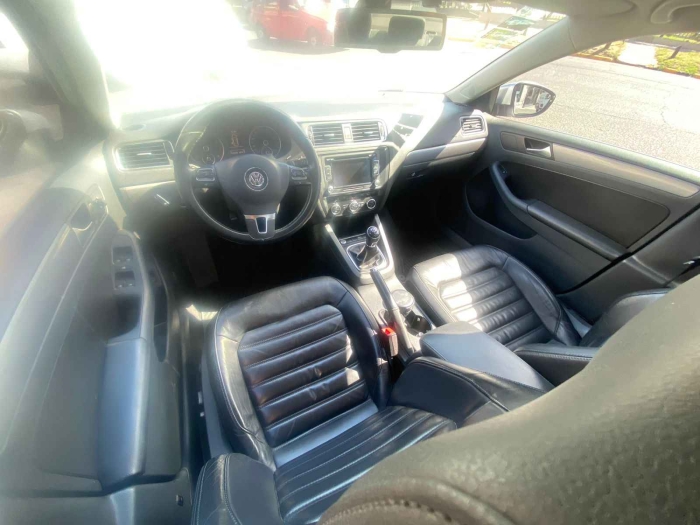 Volkswagen Vento 2.0 tsi - Imagen 6