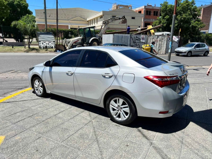 Toyota Corolla xei m/t - Imagen 3