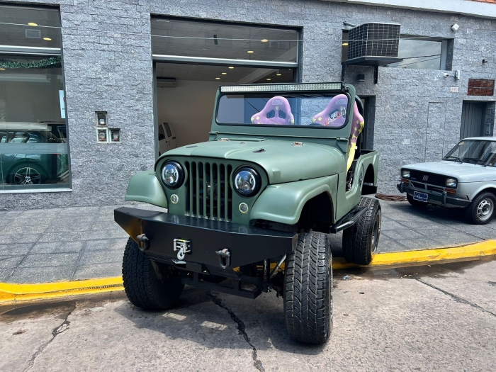 Jeep ika 58 con motor 221 4x4