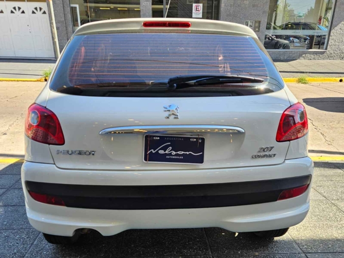 Peugeot 207 XS 1.4 SEDAN - Imagen 2