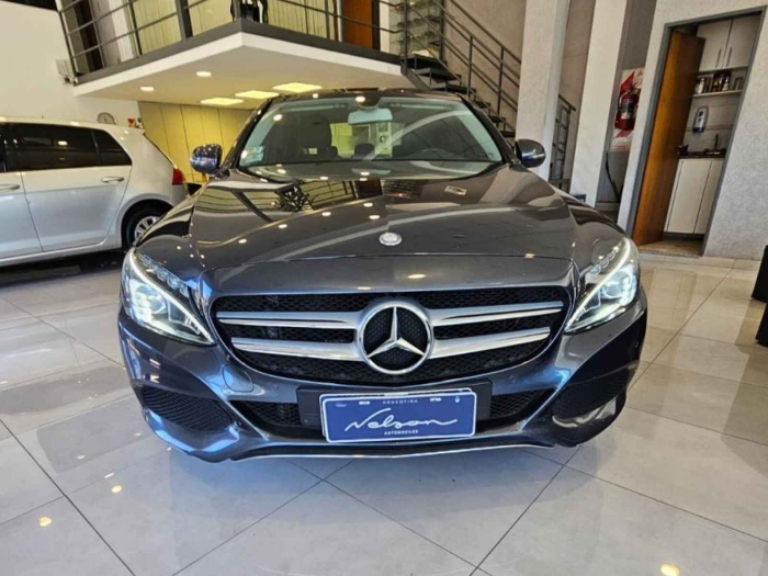 Mercedes Benz C250 SEDAN