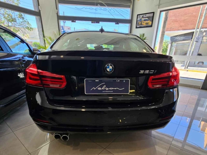 BMW 320I SEDAN - Imagen 3