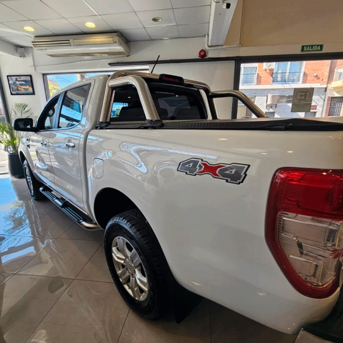 FORD RANGER XLT 4X4 AT
PICK-UP - Imagen 5