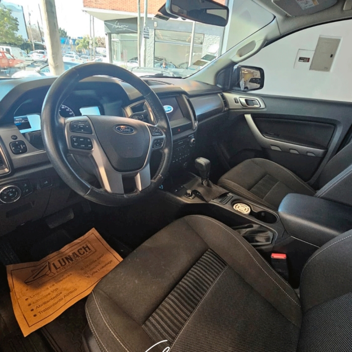 FORD RANGER XLT 4X4 AT
PICK-UP - Imagen 3